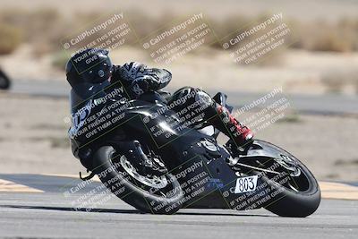 media/Oct-04-2025-CVMA (Sat) [[408bcdd6e4]]/Race 4-Formula Middleweight (Holeshot)/